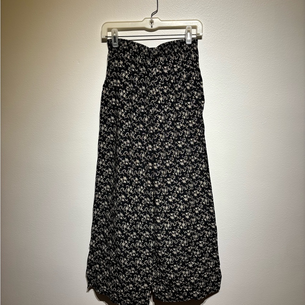 Elegant Black and White Patterned Wide Leg Pants